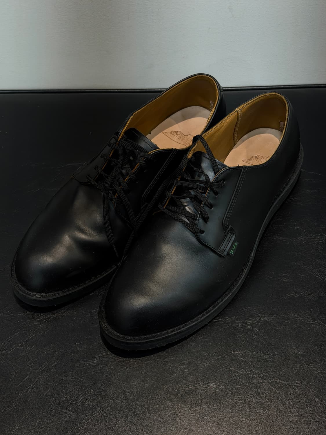 레드윙 포스트맨 101 블랙 차파랄(300) 상품이미지1