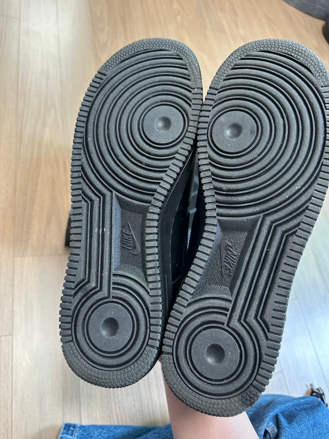 나이키 슈프림 에어포스 1 로우  블랙 285 상품이미지8