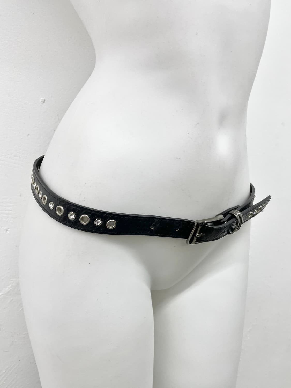 락시크 큐빅 펀칭 버클 벨트 상품이미지3