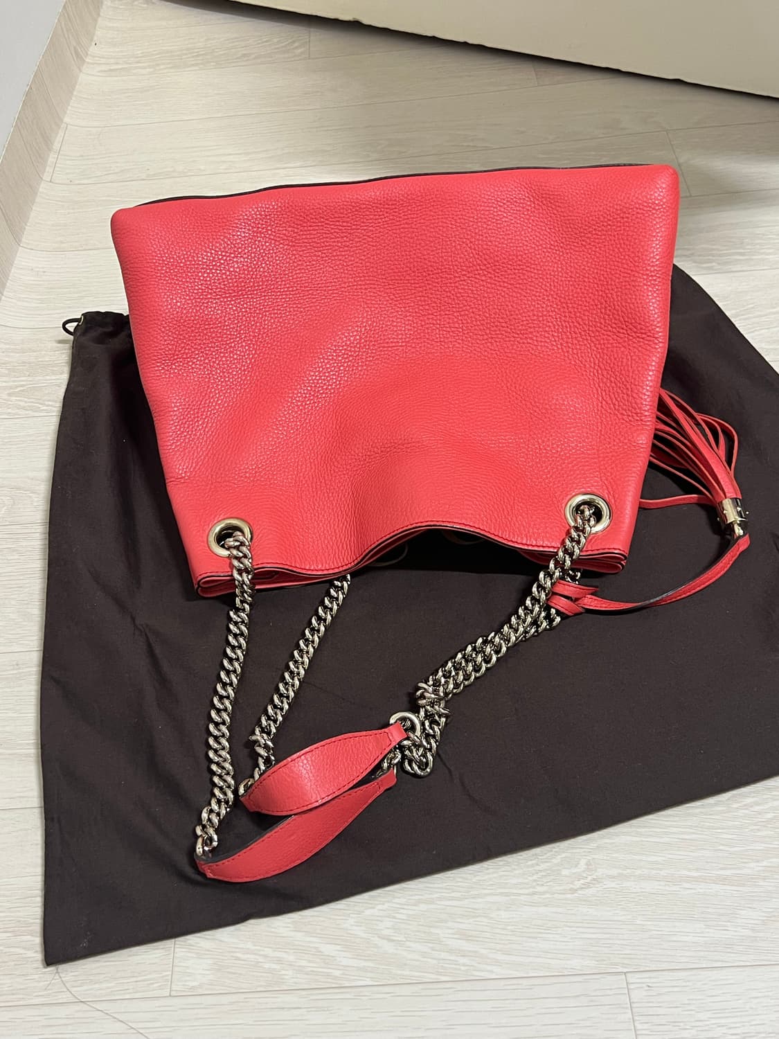 구찌 소호 테슬 체인 숄더백 상품이미지3