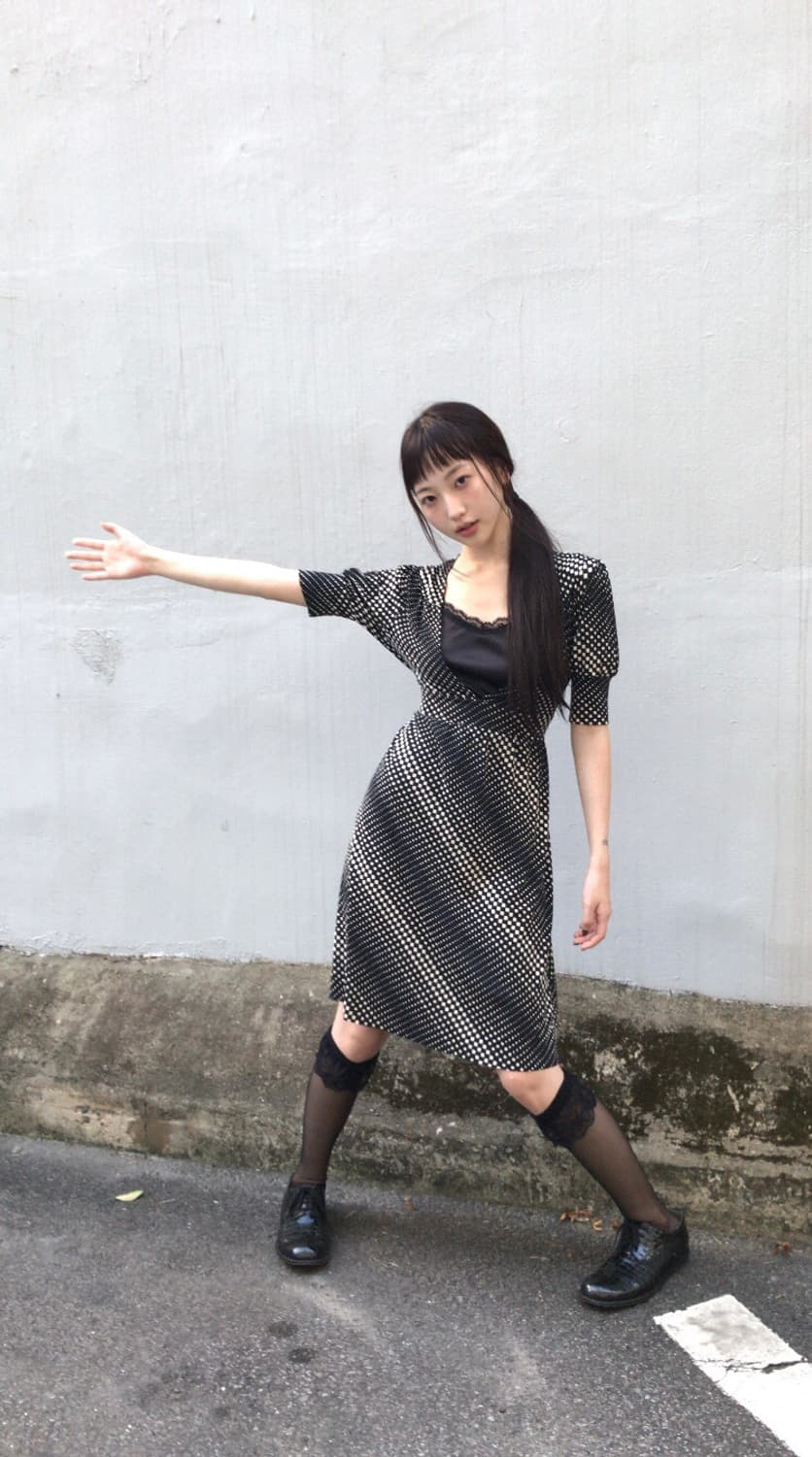 Free’s phrase v neck dress 상품이미지2