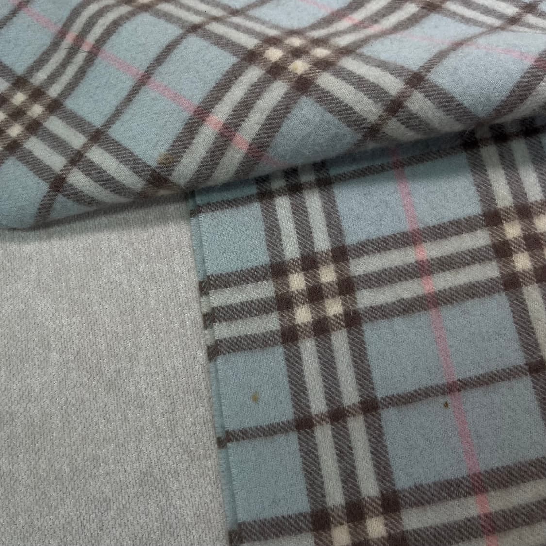 버버리 노바체크 스카이블루 캐시미어 머플러 상품이미지4