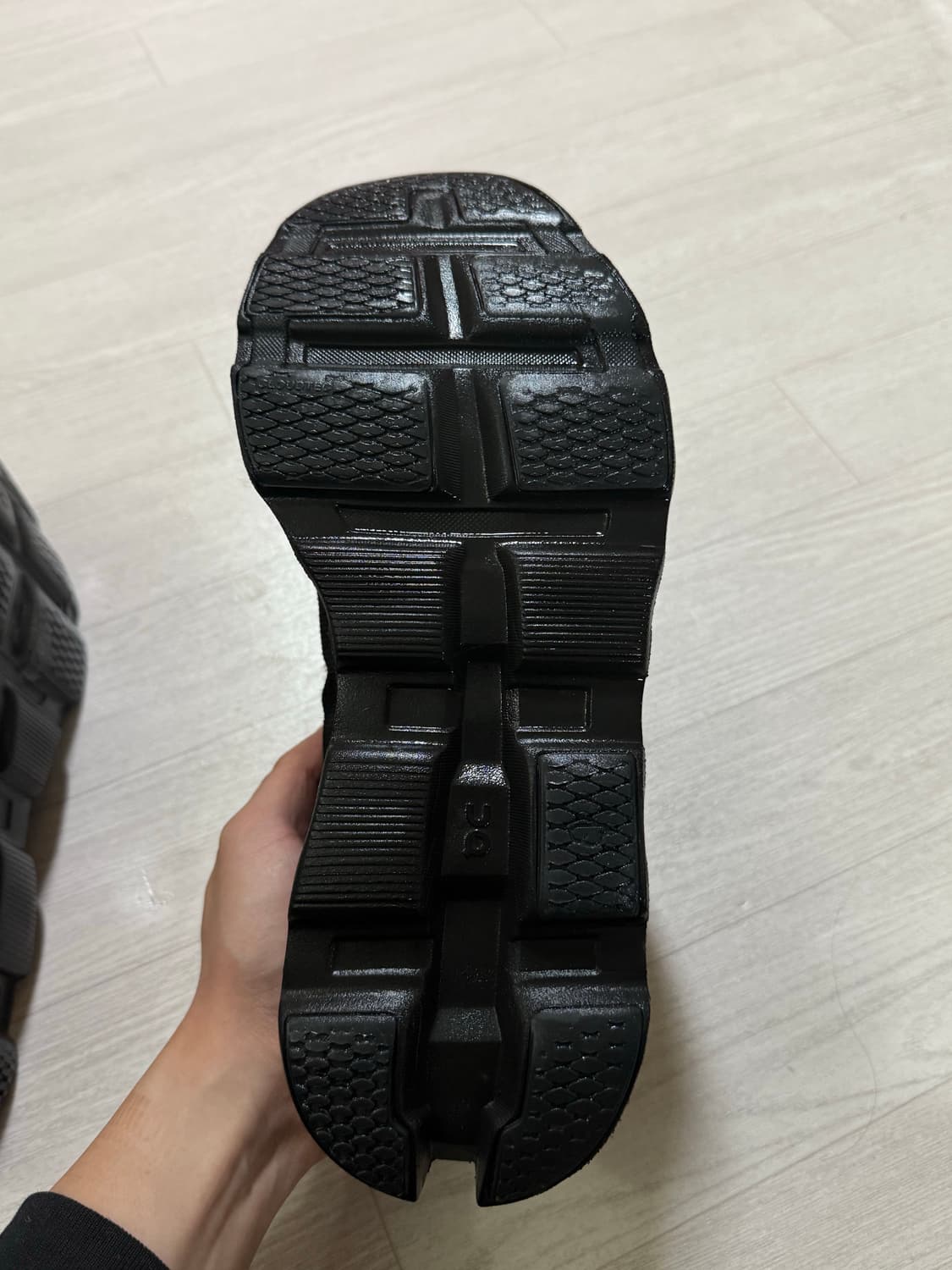 Paf on running cloud monster 2.0 Black 상품이미지2