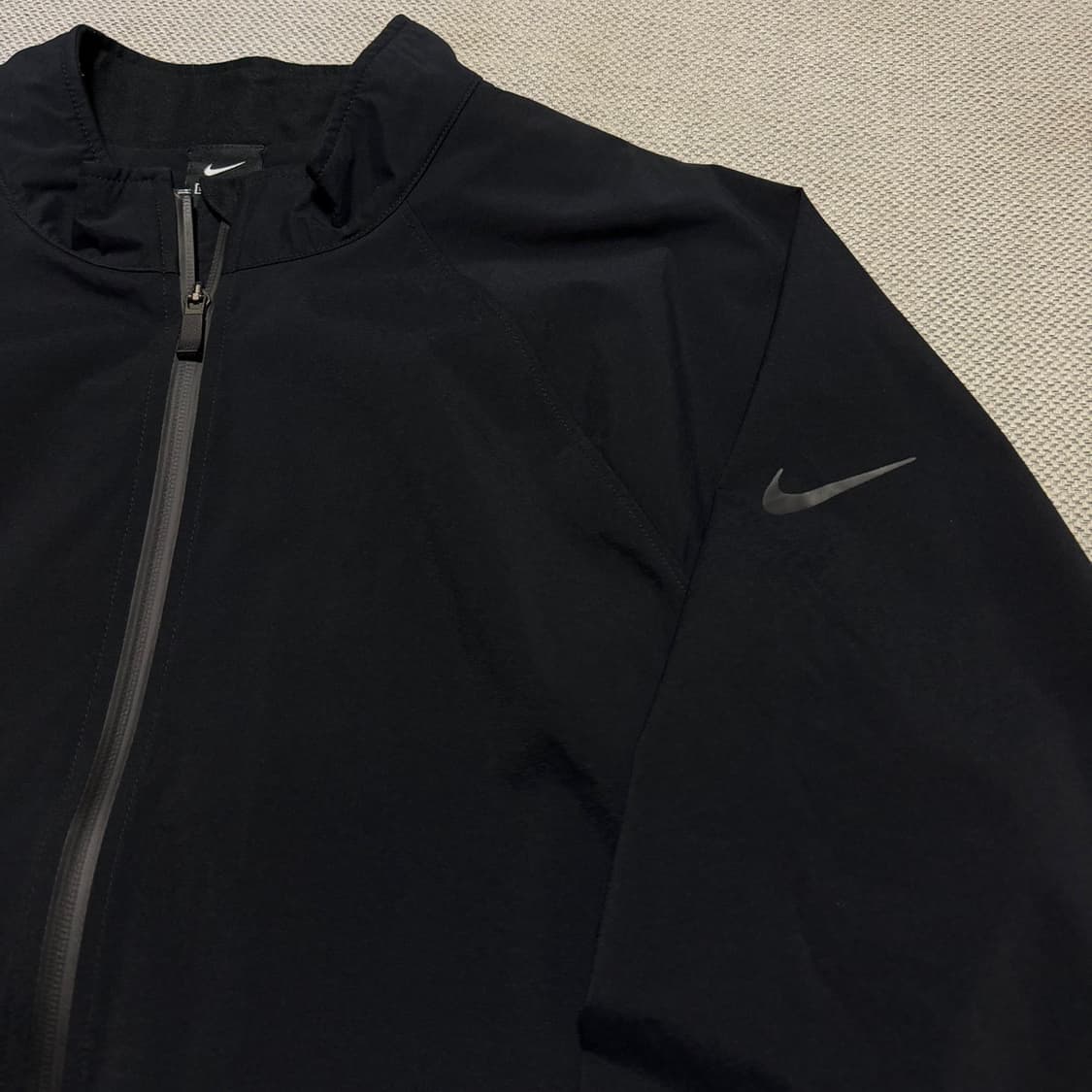 나이키 스탠다드 핏 바람막이 상품이미지2