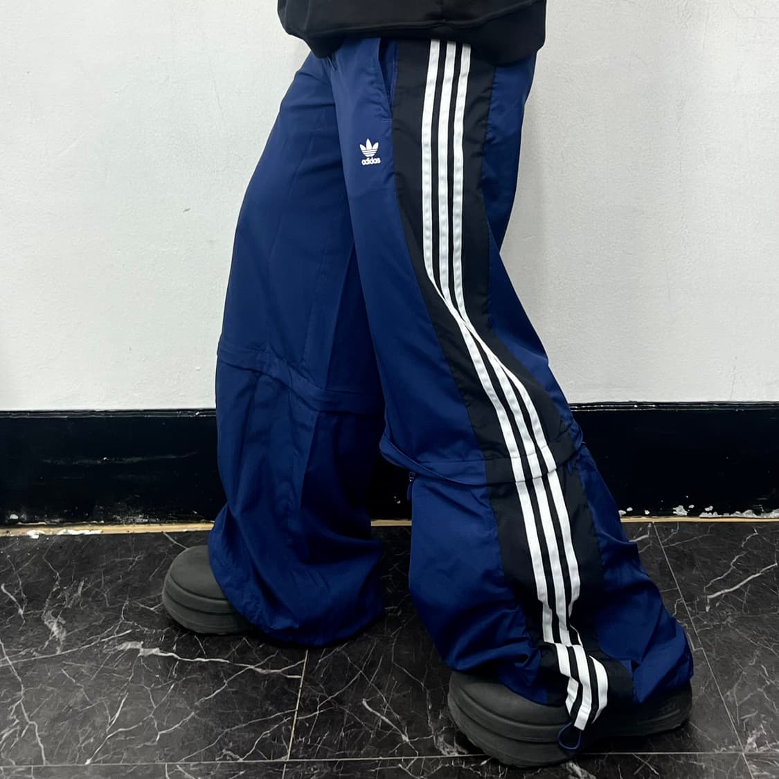 아디다스 라산트 컷 라인 와이드 트랙팬츠 상품이미지4
