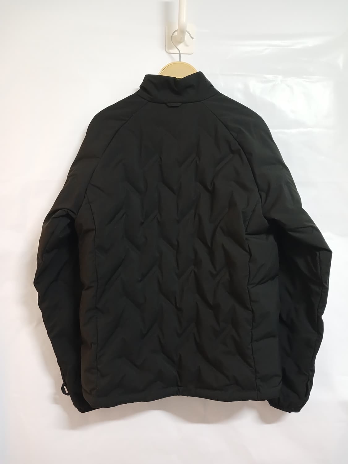 (새상품급,S,90)뉴에라 남성 신슐레이트 퀼팅 구스다운 경량패딩 상품이미지5