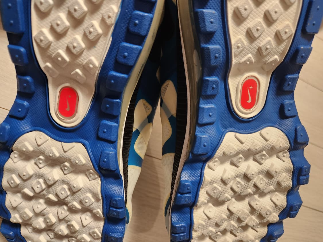 나이키 운동화 에어맥스 사이즈250

몇번 안신고 보관만 해서 자연스럽게 상품이미지8