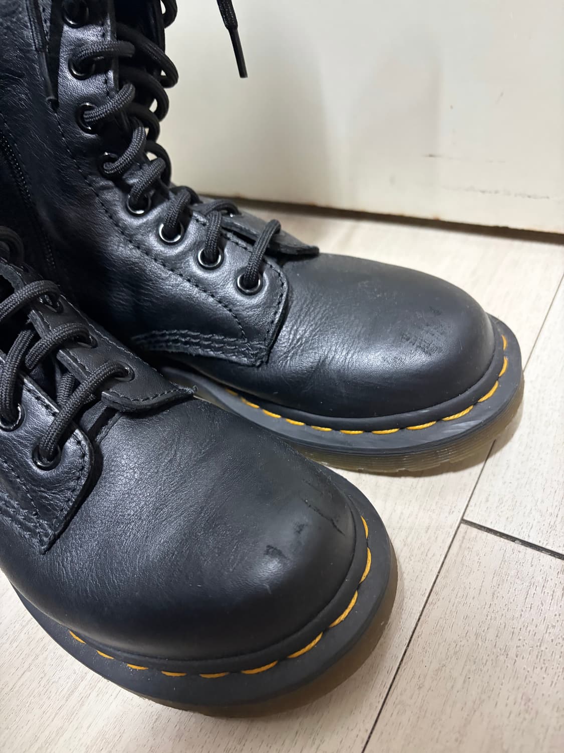 닥터마틴 1B99 버지니아 14홀 EU36 230사이즈 상품이미지4
