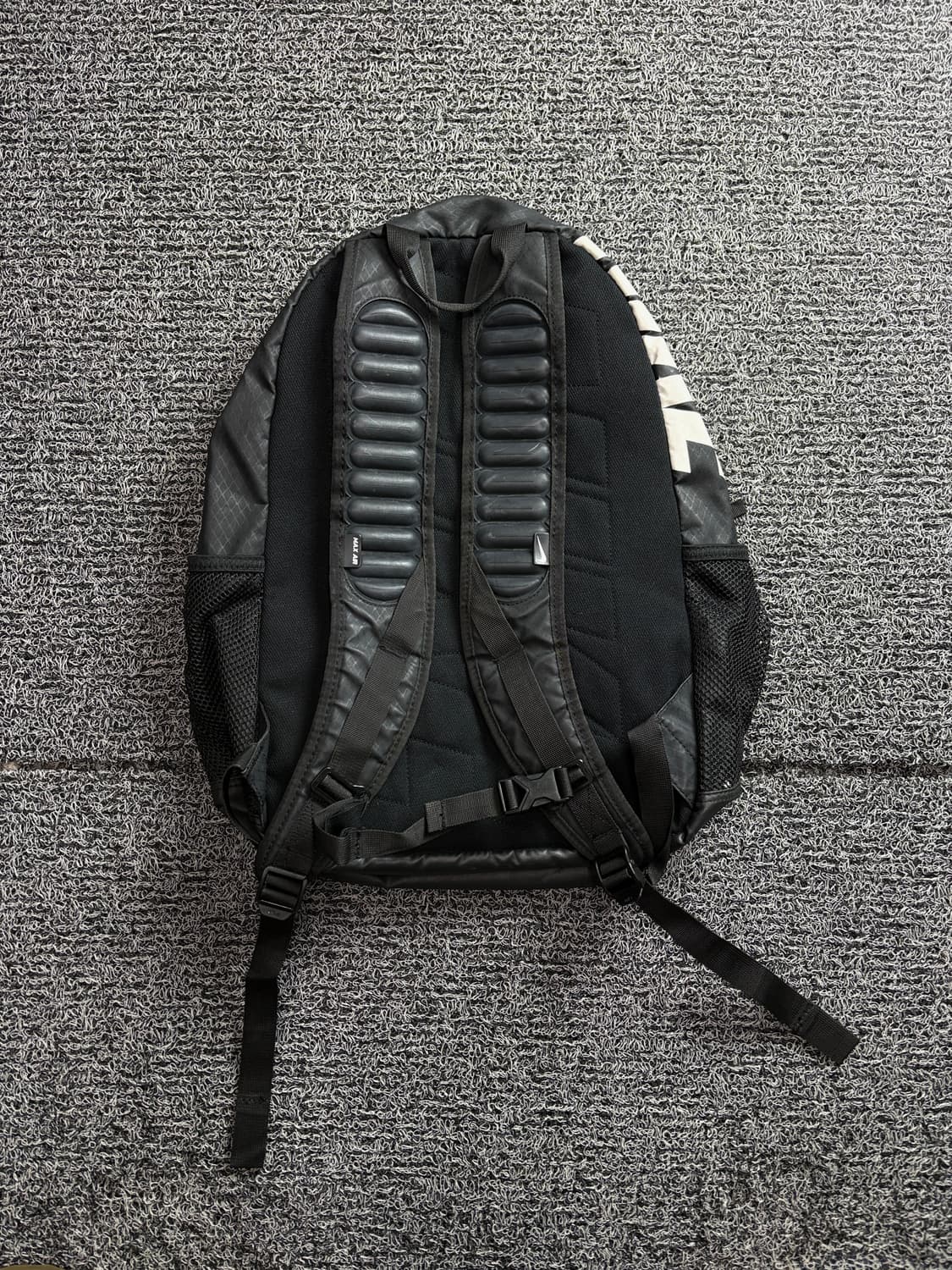 나이키 스우시 에어맥스 스포티 백팩 2679 상품이미지4