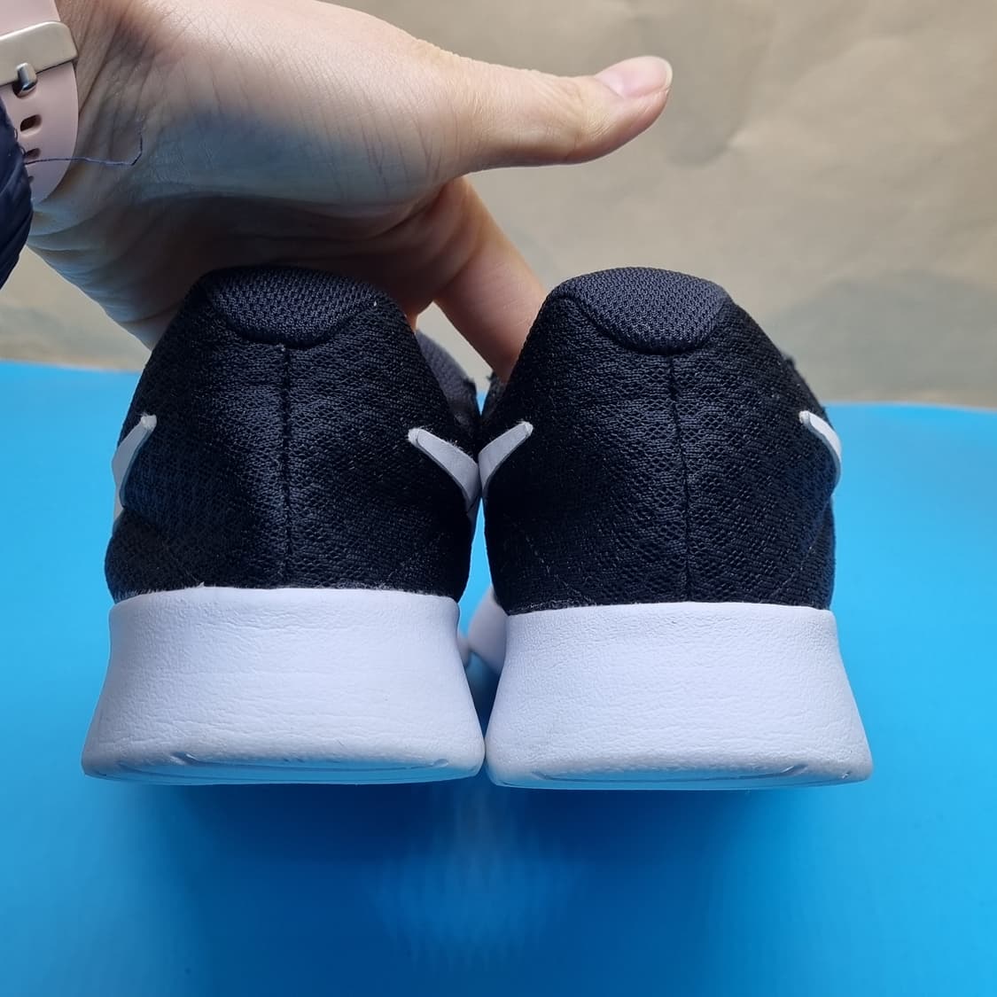 나이키 탄준 여성운동화240  상품이미지3