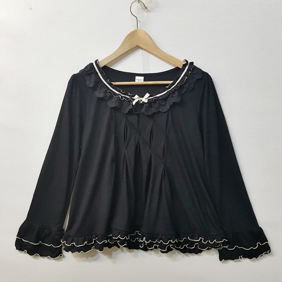 axes femme 프릴 블라우스 블랙 상품이미지1