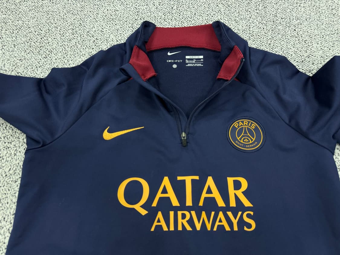 나이키 파리생제르망 PSG 드릴탑 상품이미지2