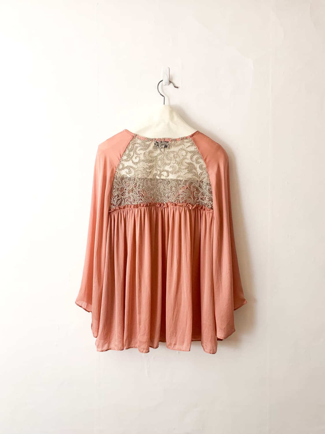 [S] 폴앤조 실크 레이스 셔링 블라우스 상품이미지2