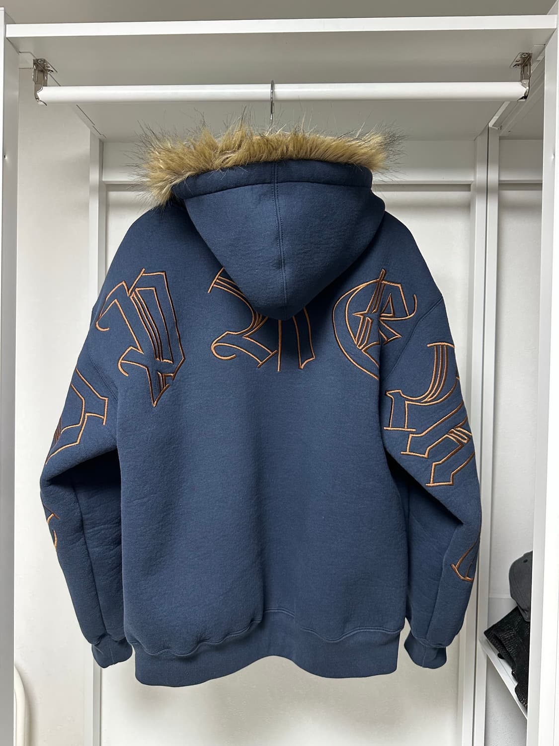 슈프림 포우 퍼 후드집업 네이비 급처 상품이미지6