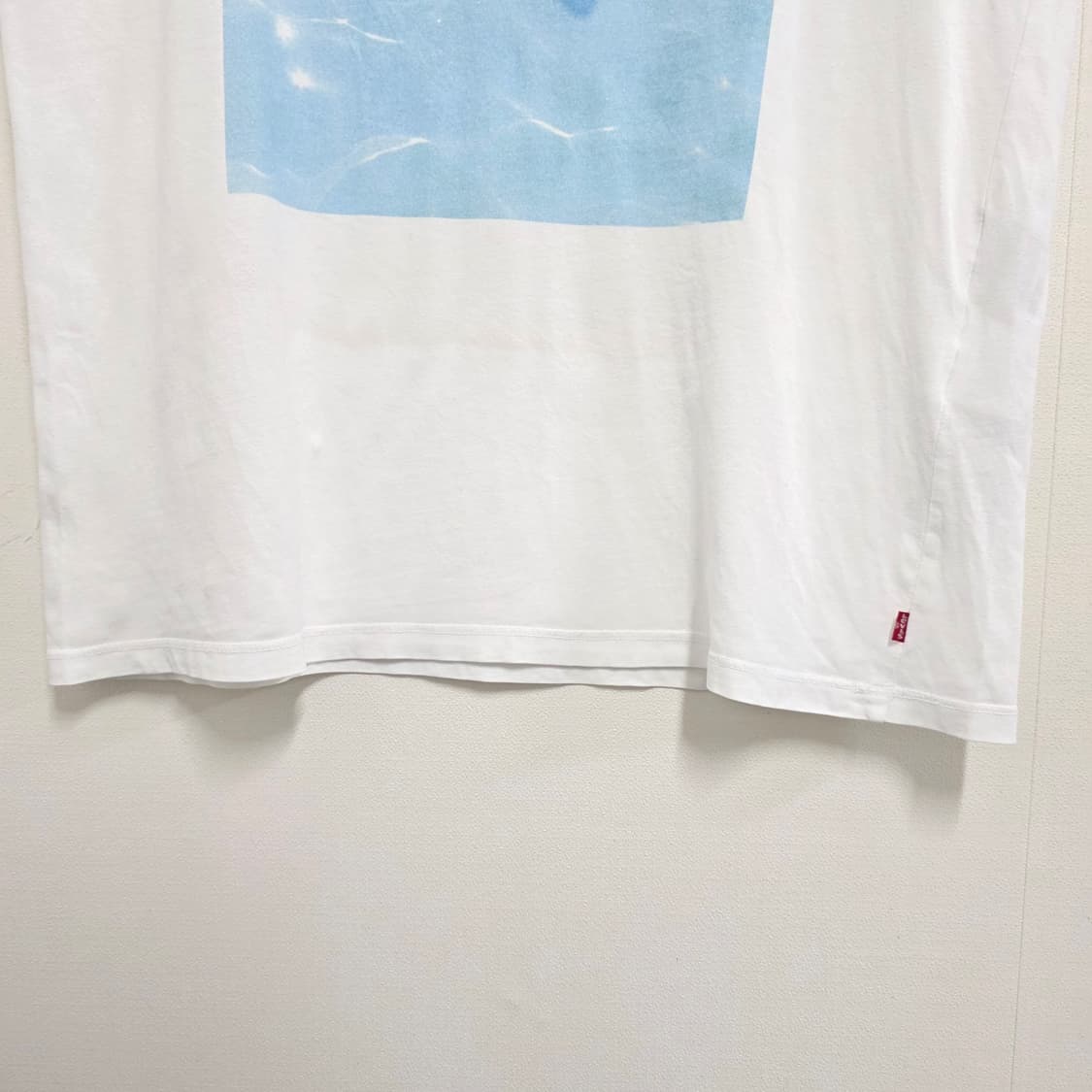 L 리바이스 수영장 그래픽 반팔 티셔츠 화이트 상품이미지3