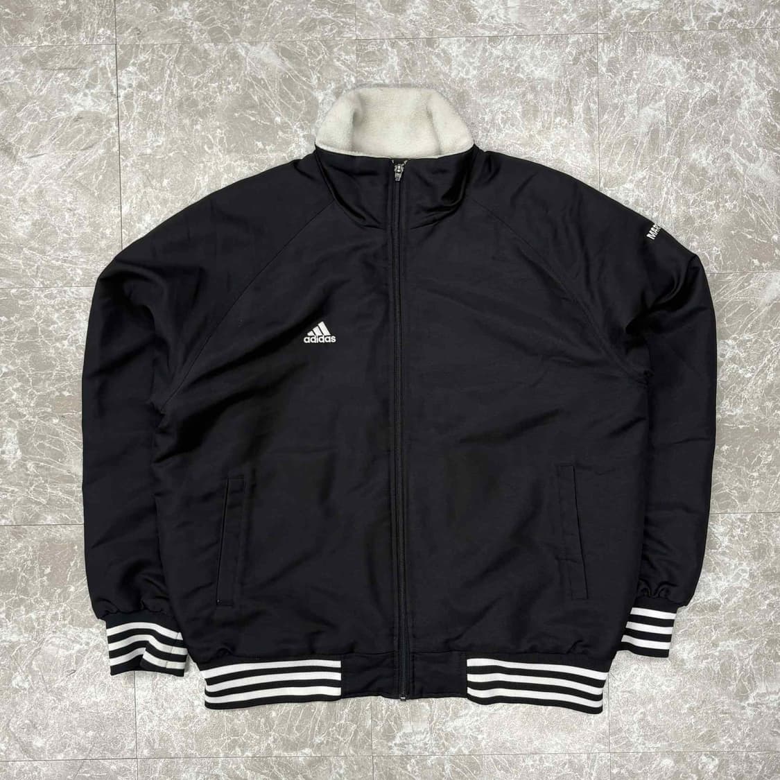 아디다스 블랙 올드스쿨 아방핏 패딩 자켓 흰검 져지(105) 상품이미지2