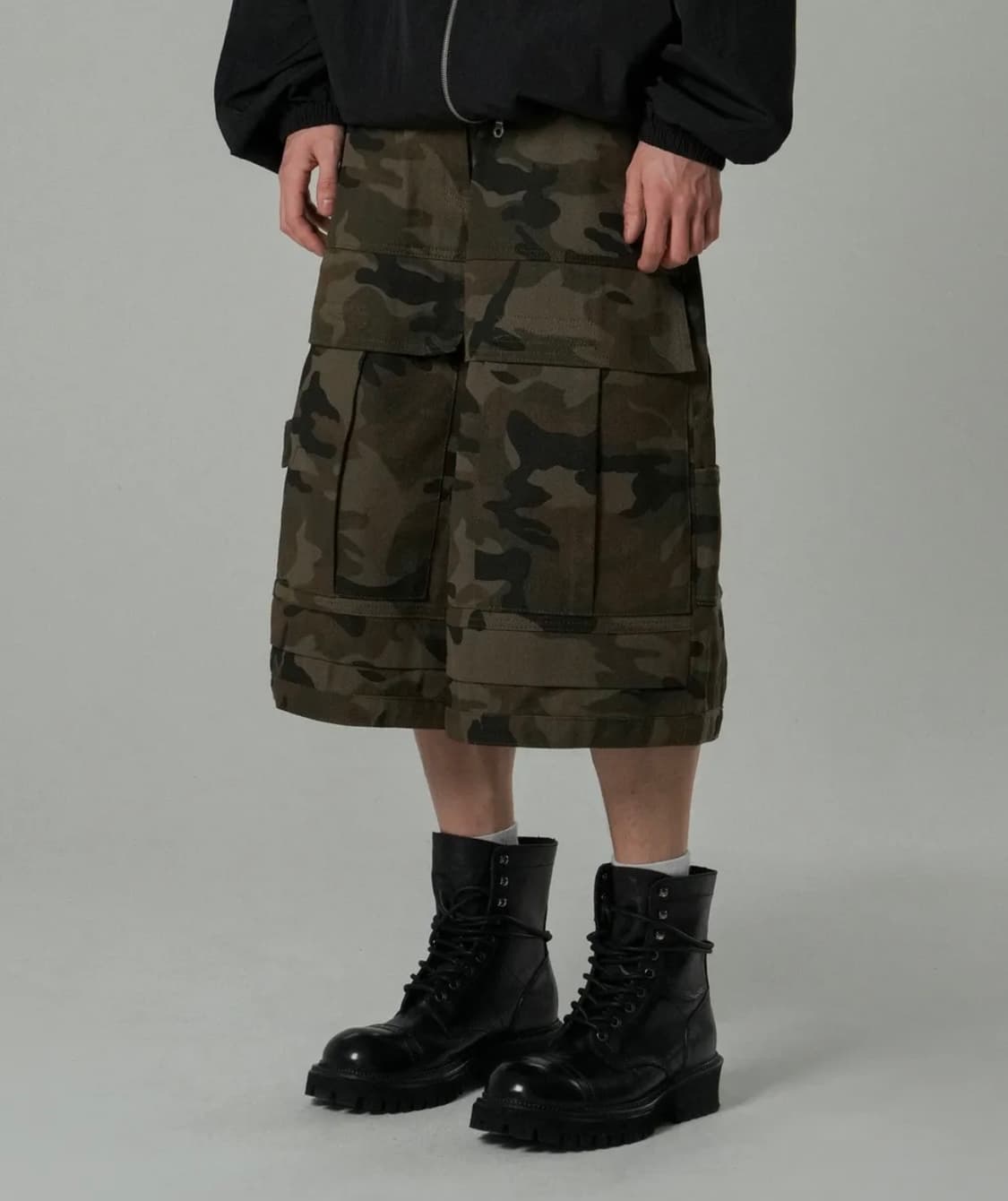아이돈워너셀 Ignis Maxi Cargo Bermuda Shorts M 상품이미지1