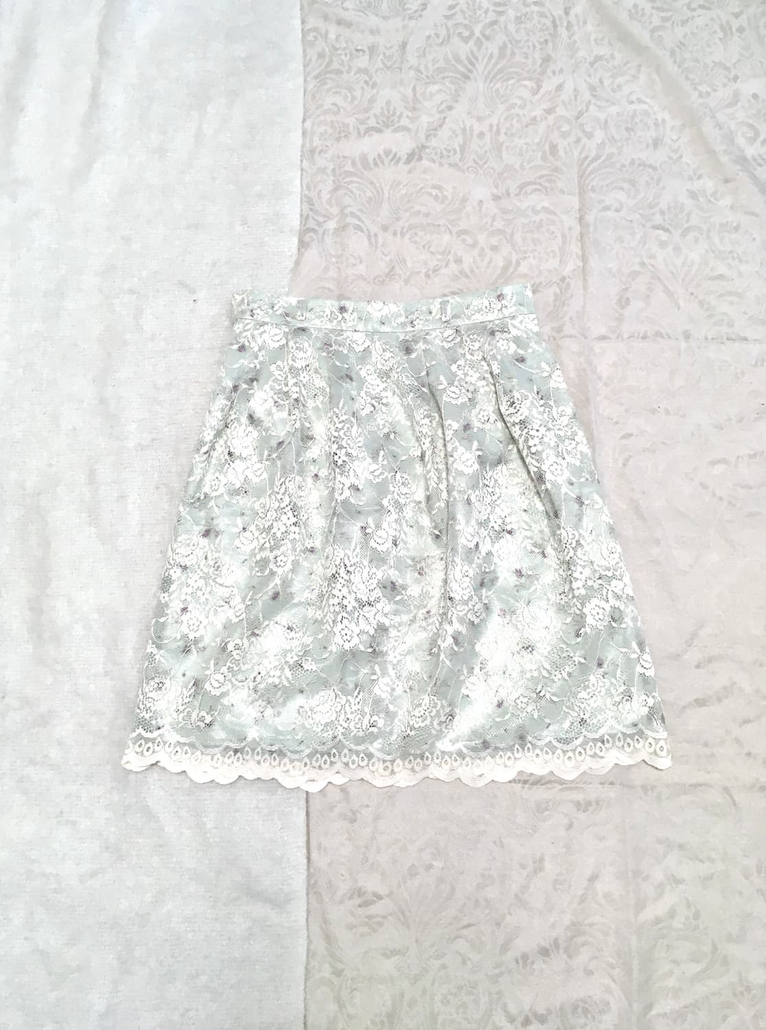 라이트그린 플라워 레이스 새틴 스커트 상품이미지1