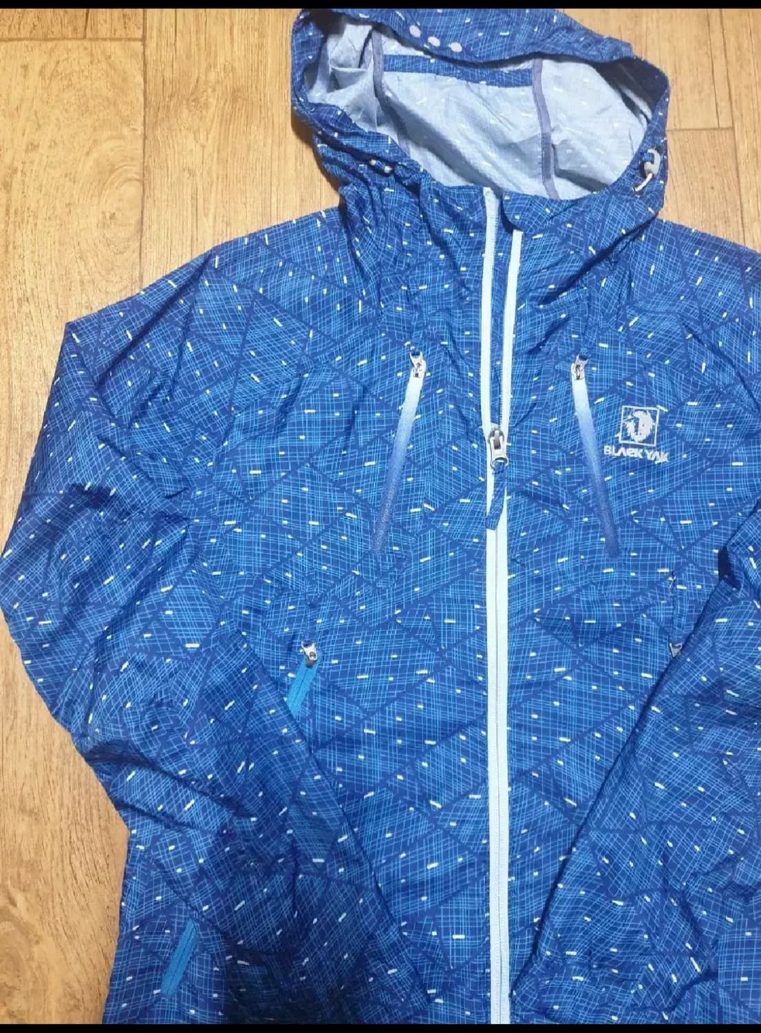 블랙야크 아웃도어 바람막이 95 사이즈입니다 상품이미지4