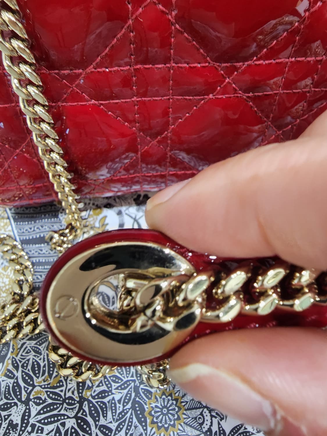 디올 레이디백 미니 페이던트 금장 상품이미지4