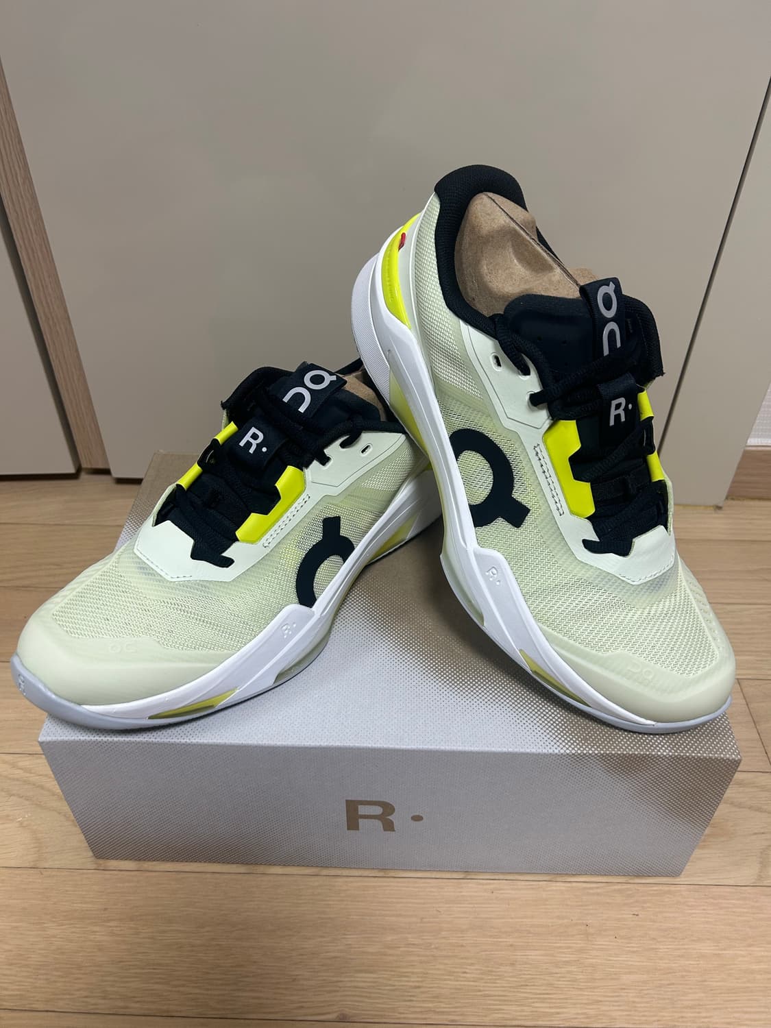 [테니스화 새상품] THE ROGER pro fire 280mm  상품이미지1