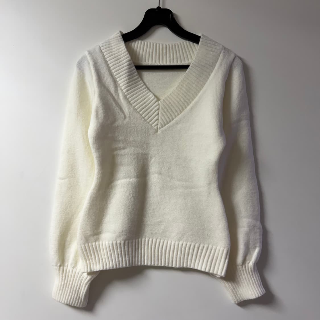 새상품 여자 브이넥 니트 상품이미지1