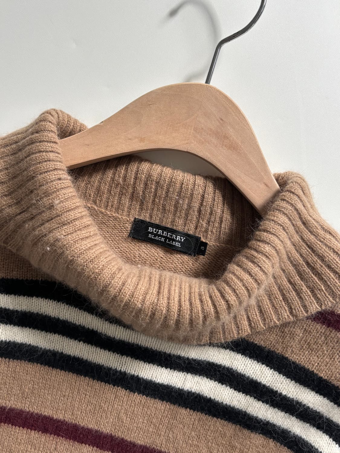 Burberry 버버리 블랙라벨 스트라이프 터틀넥 니트 스웨터 상품이미지3