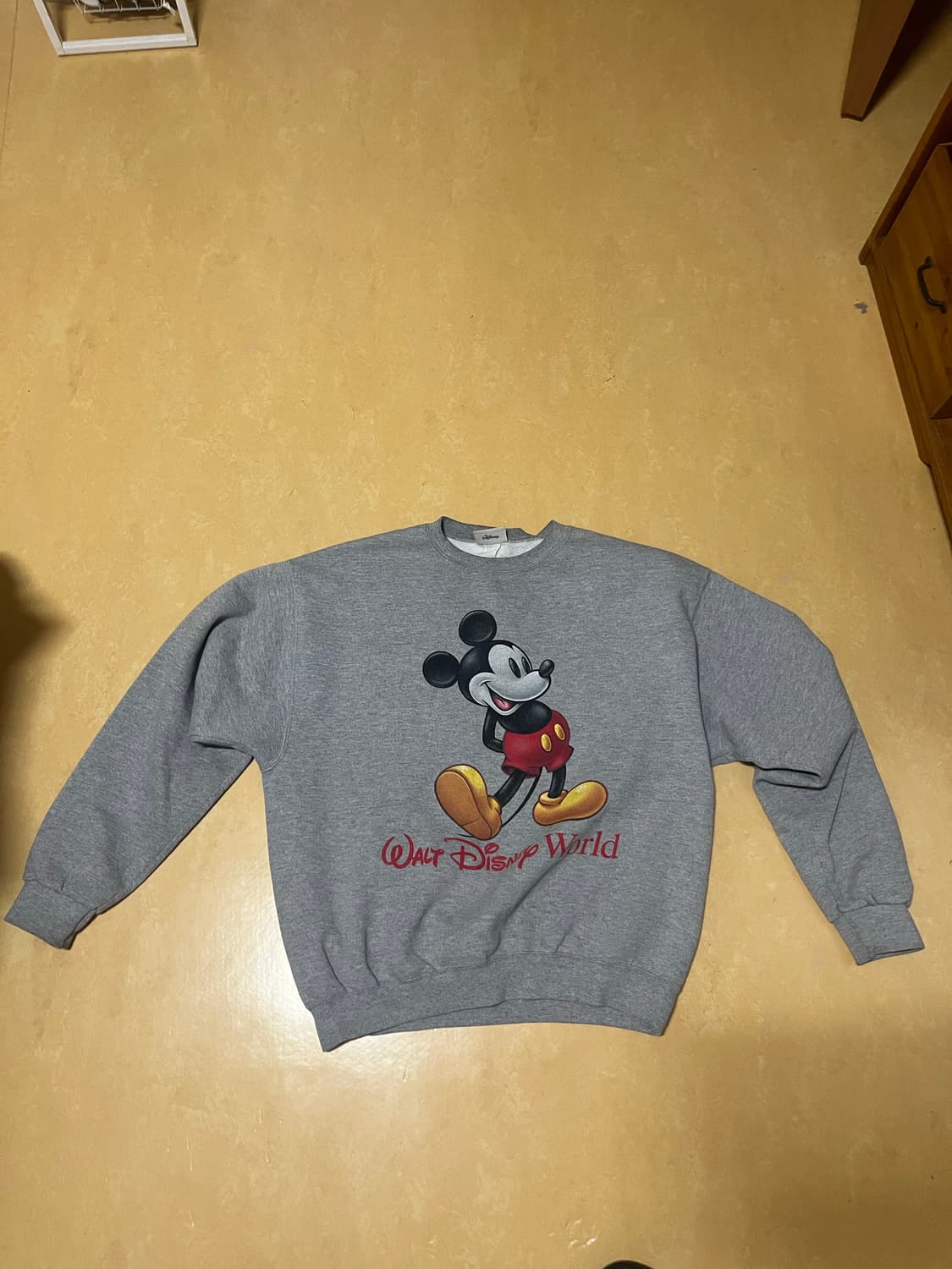 디즈니 맨투맨 그레이 105 상품이미지1