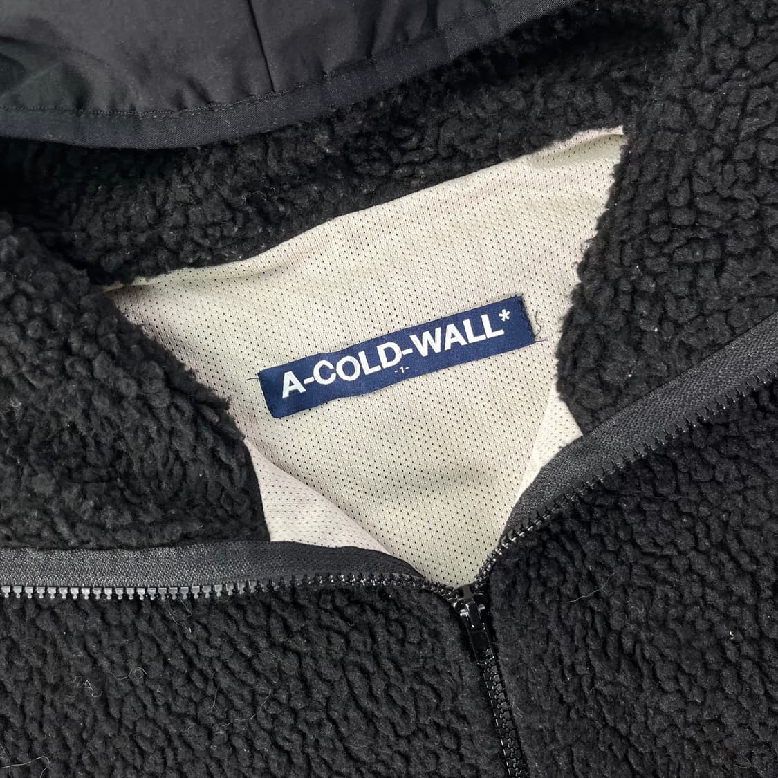 어콜드월 빅로고 양털 플리스 자켓 상품이미지3