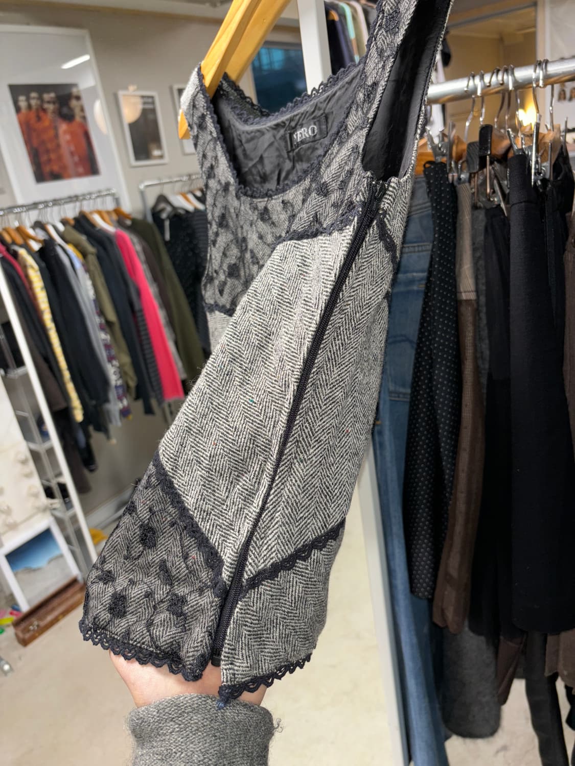 센소유니코 Nero 레이스 울 베스트 상품이미지3