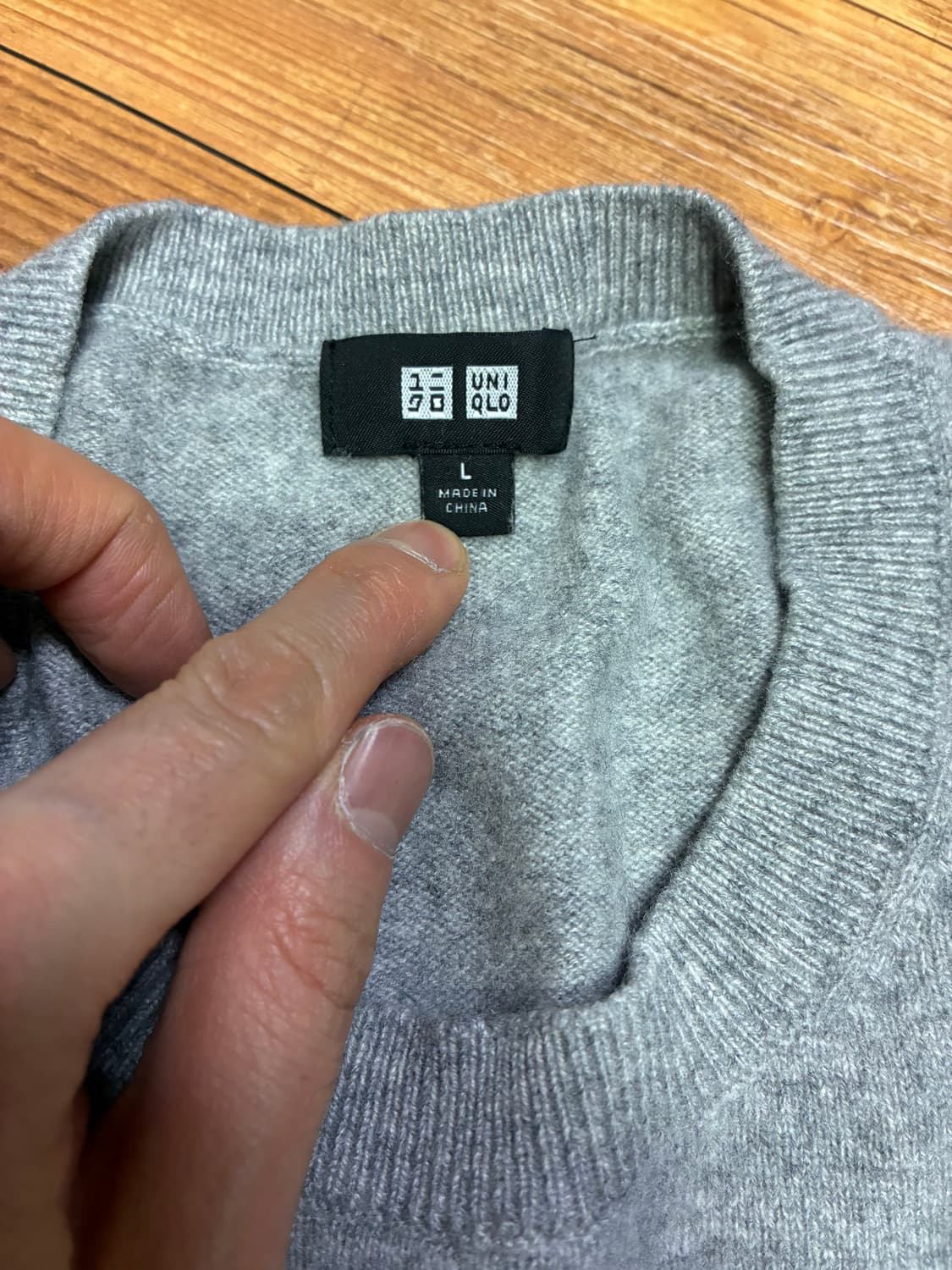유니클로 캐시미어 니트 그레이 상품이미지2