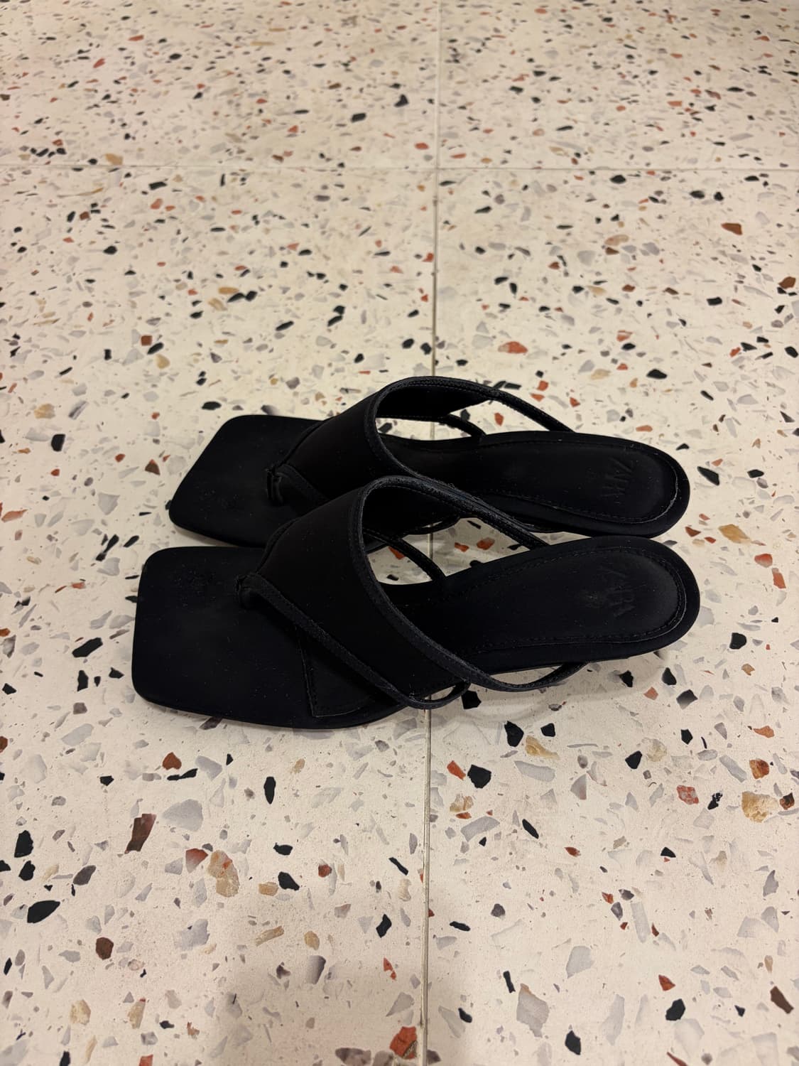 zara 슈즈 240 상품이미지3