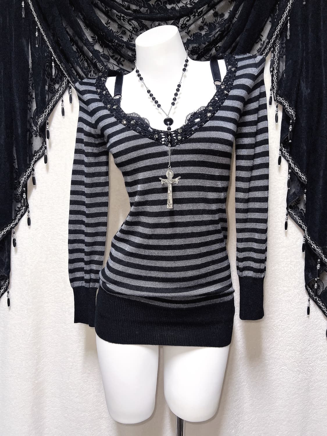 오네갸루 고스펑크 브이넥 스트라이프 비즈 니트 오프숄더 미니원피스 섹시 상품이미지1