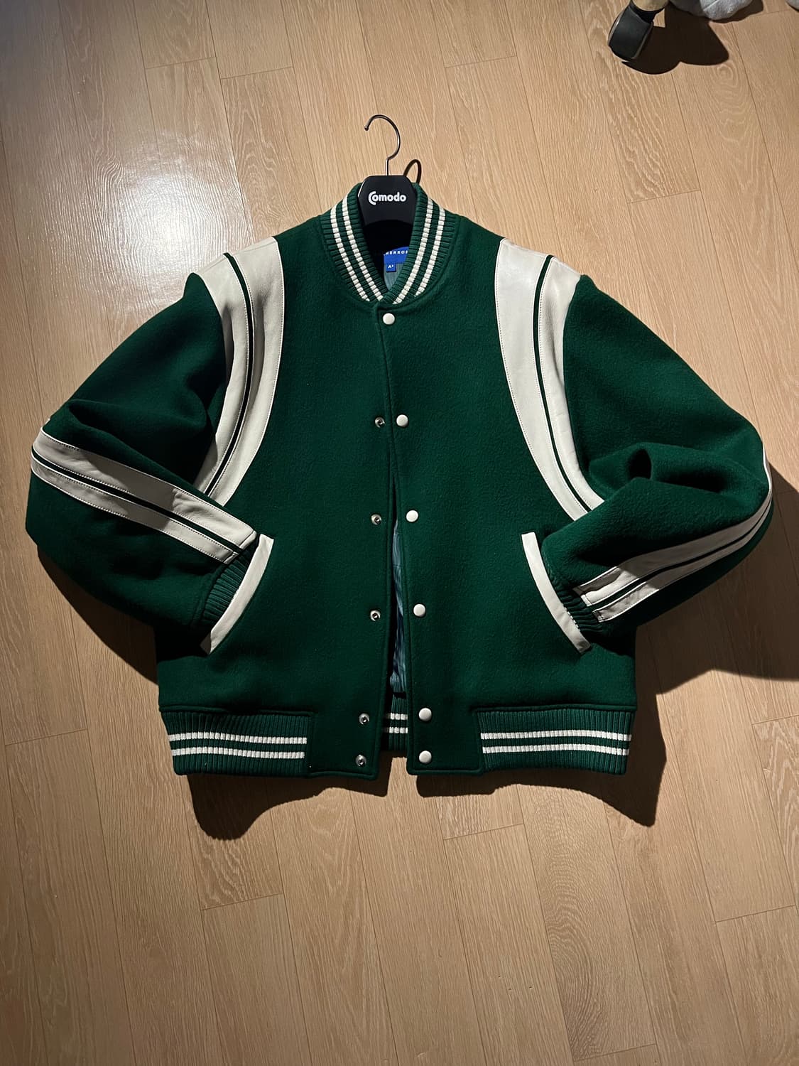 아더에러 바시티 자켓 상품이미지1