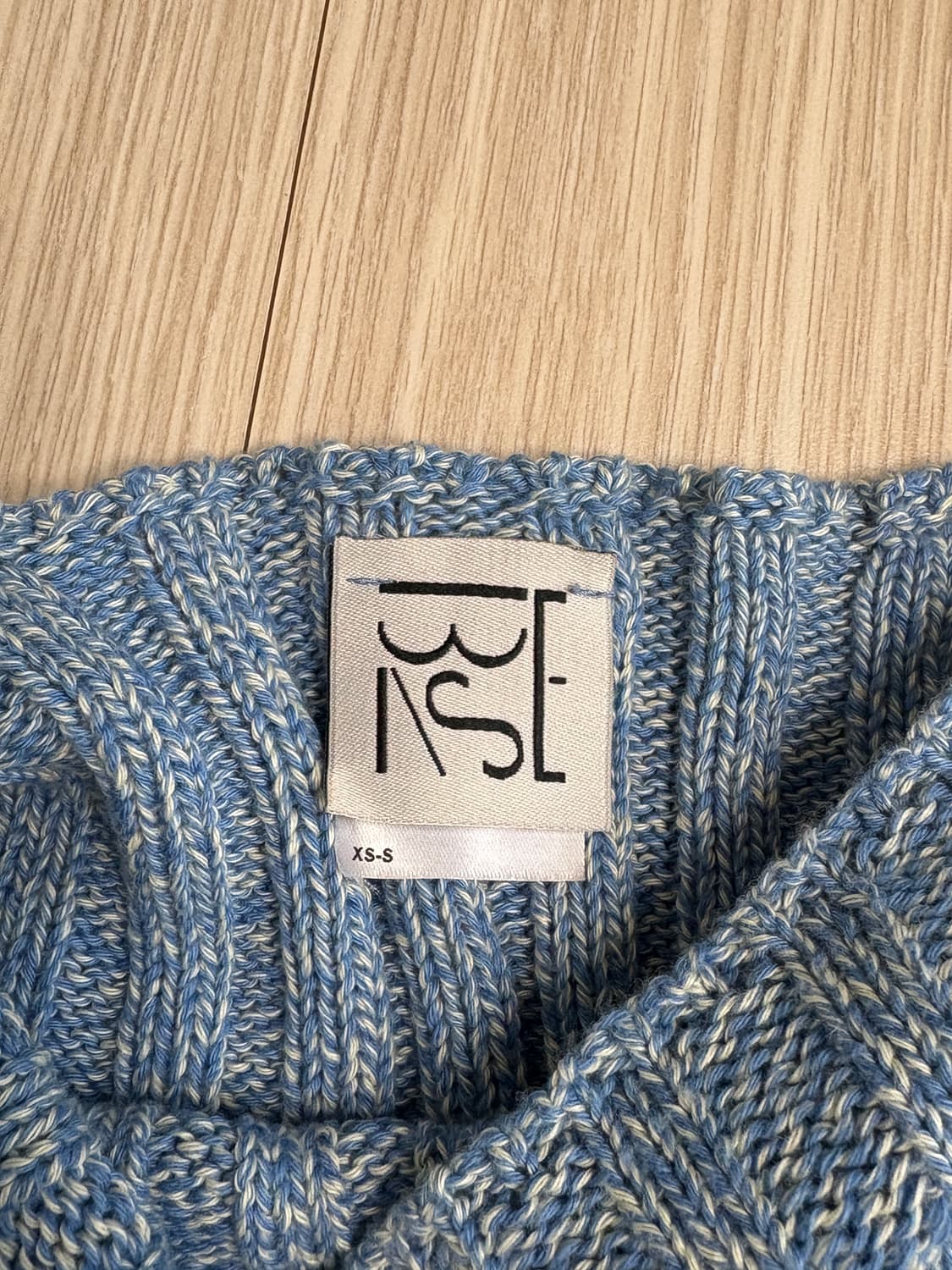 베이스레인지 크롭 풀오버 니트 상품이미지2