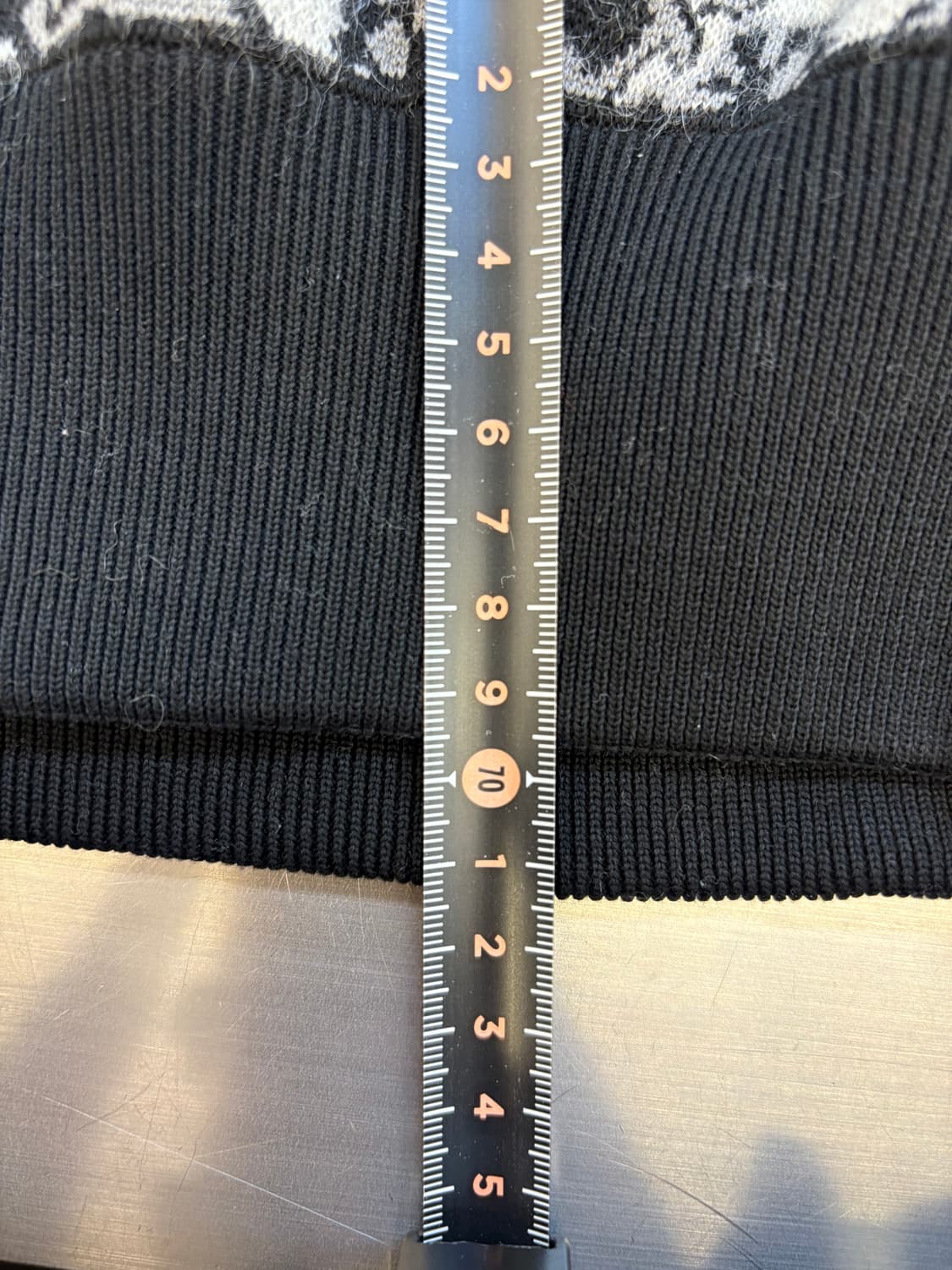 디올 자카드 패턴 니트 상품이미지8