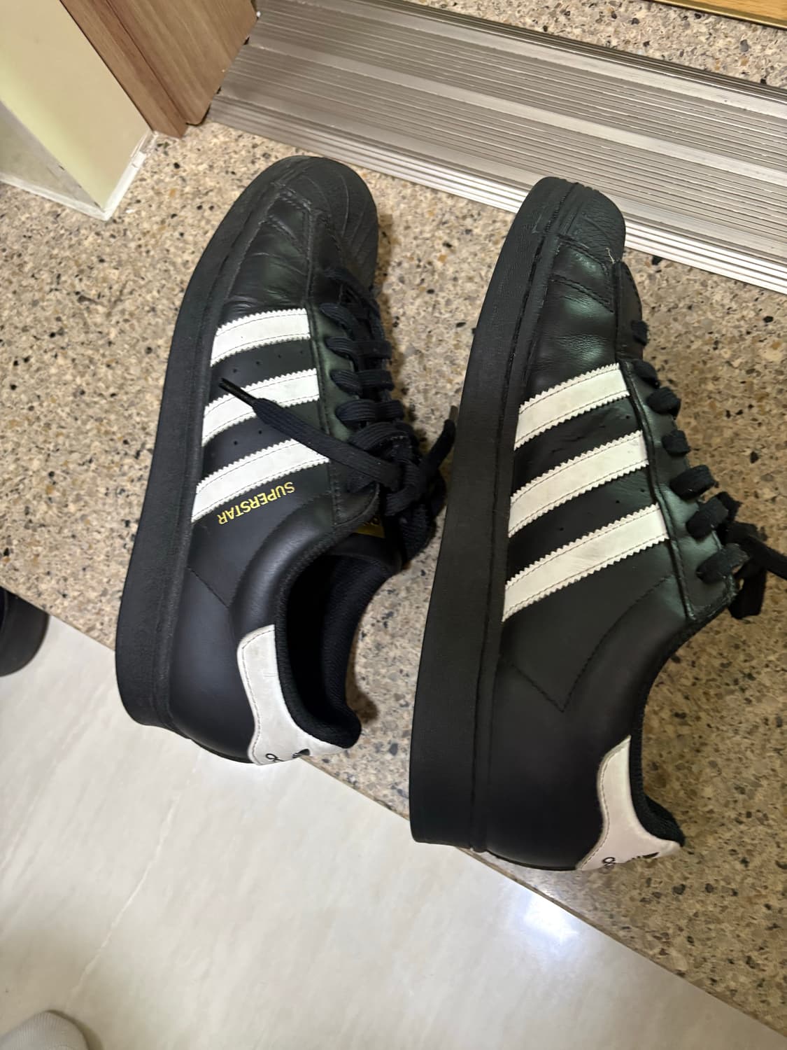 아디다스 슈퍼스타 블랙 상품이미지3
