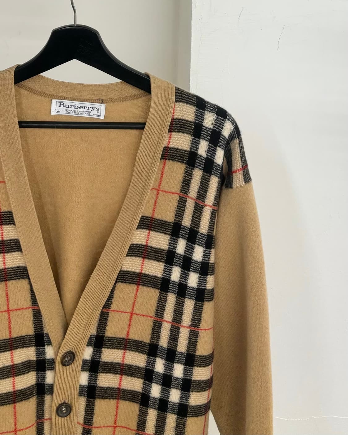 버버리 빈티지 베이지 노바 체크 브이넥 가디건 상품이미지4