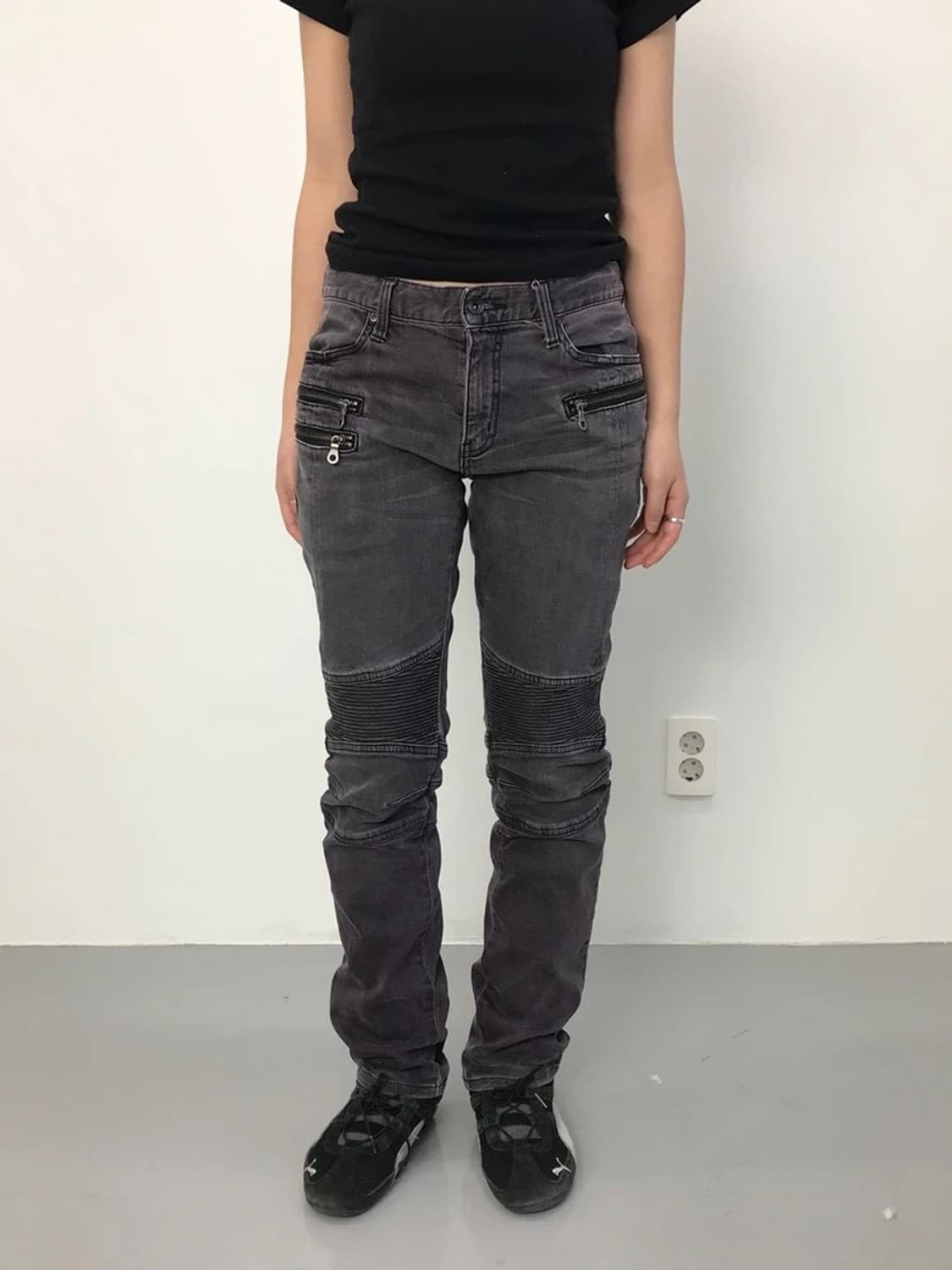 SCHRISSEL Zip Detail Slim Denim Pants 상품이미지1