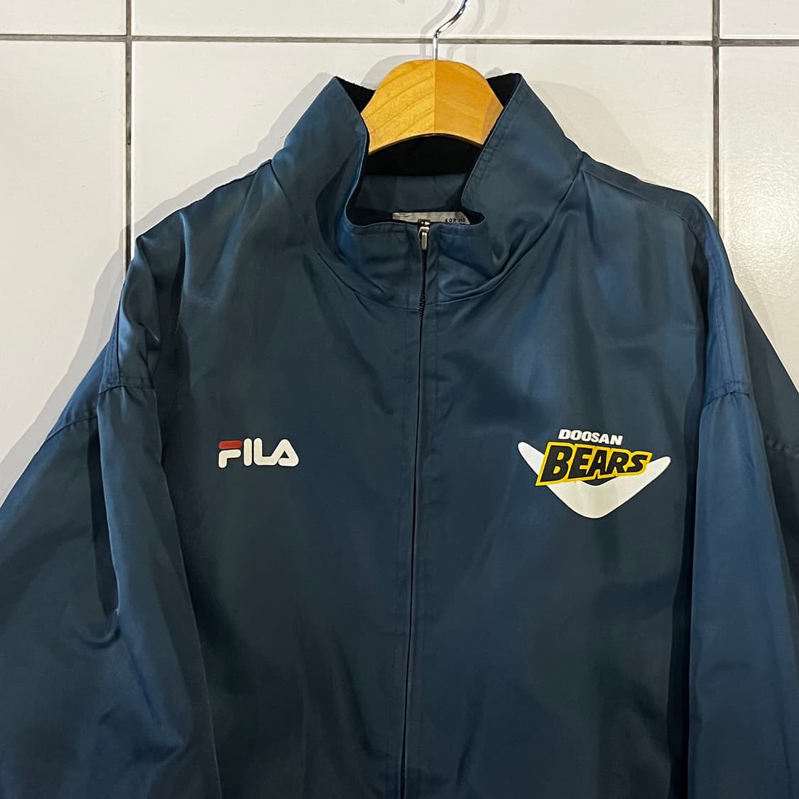 휠라 두산베어스 어센틱 유니폼 점퍼 상품이미지2