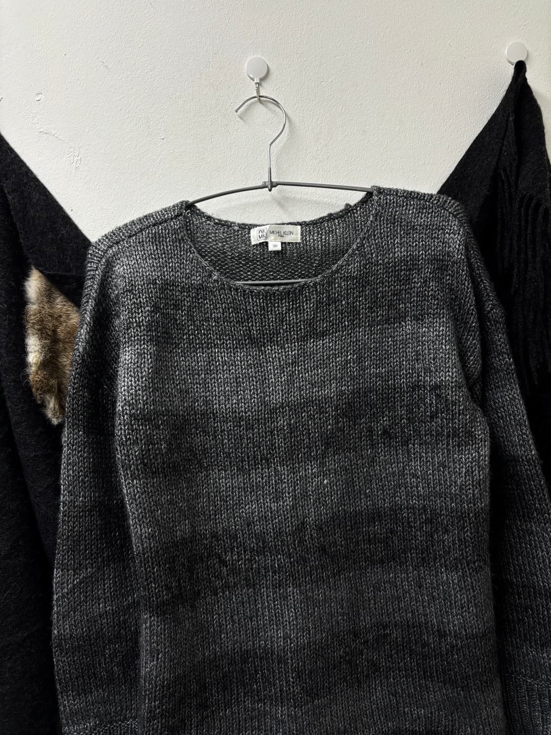 “Michel Klein” Black&Grey Knit Sleeve 상품이미지5