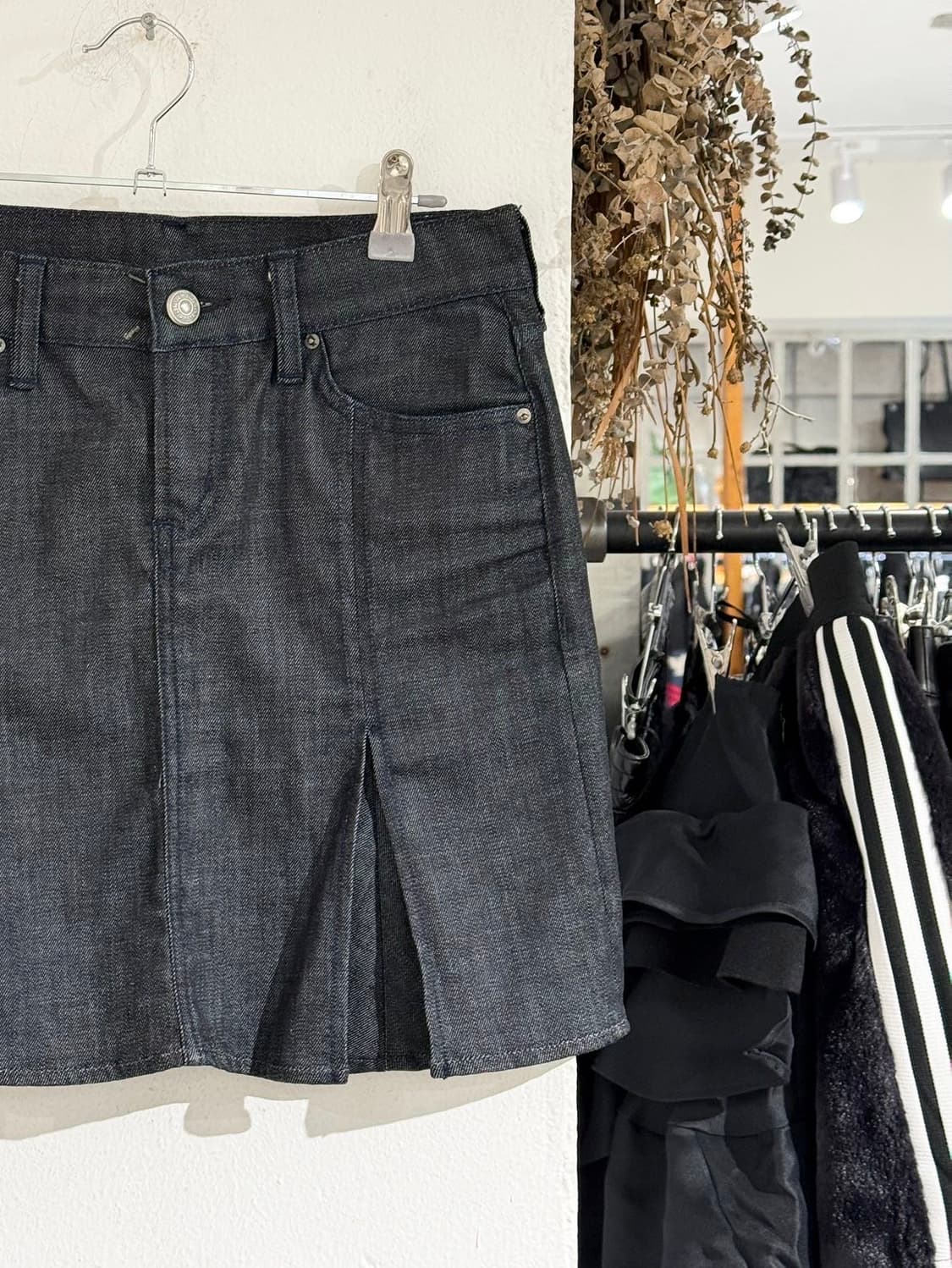 폴로 진스 흑청 플리츠 미니 스커트  상품이미지3