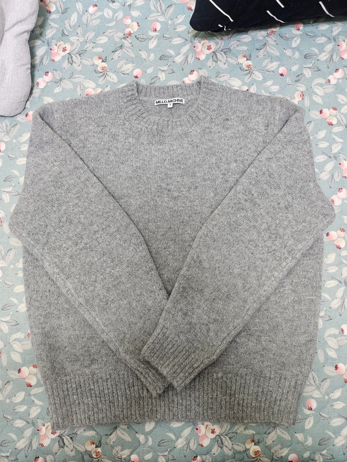 밀로아카이브 니트 M 상품이미지1