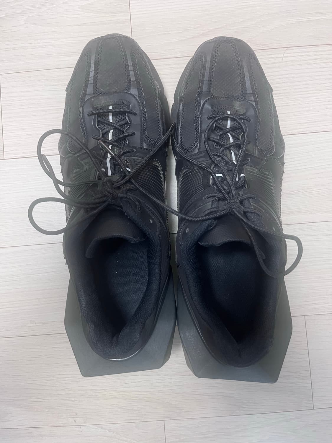 나이키 어콜드월 줌 보메로 블랙 상품이미지2