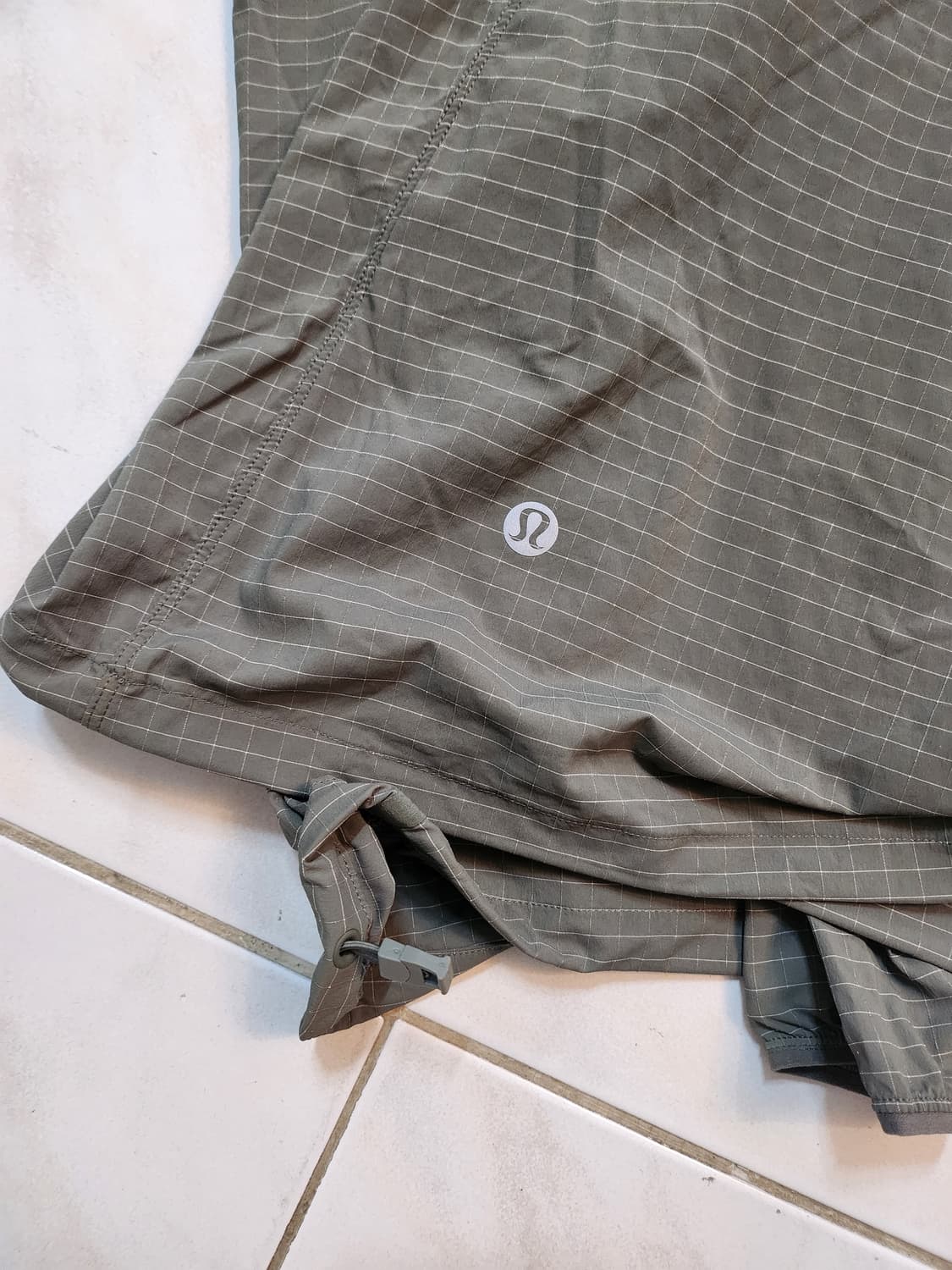 [새상품]Lululemon LightWeight Hiking Anorak 상품이미지5