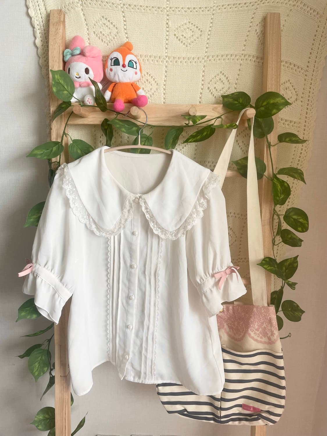 모리걸 빈티지 레이스 카라 리본 블라우스 🤍🎀 상품이미지1