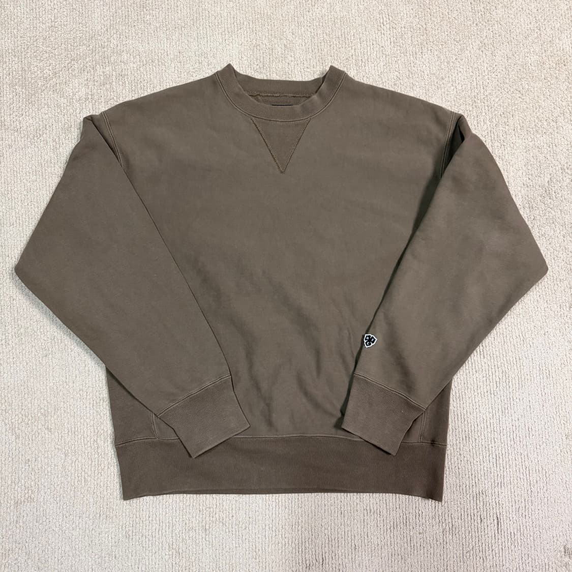 해리티지플로스 맨투맨 상품이미지1