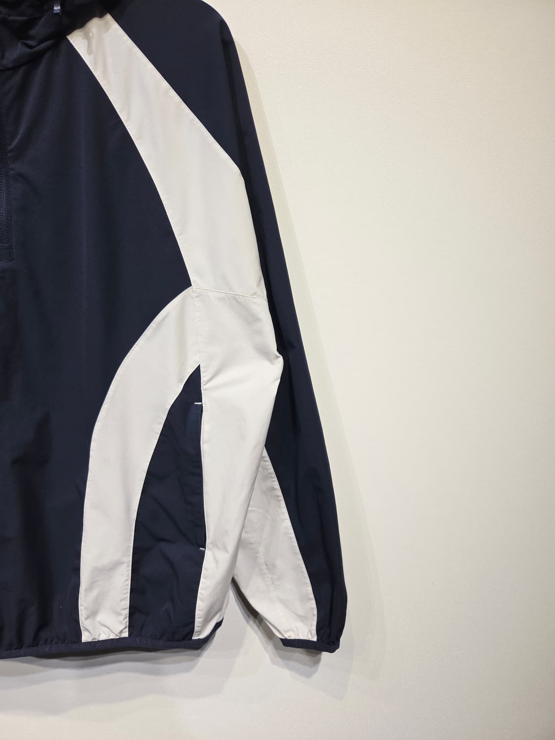 엄브로(UMBRO) 하프집업 배색 바람막이 아노락 상품이미지5