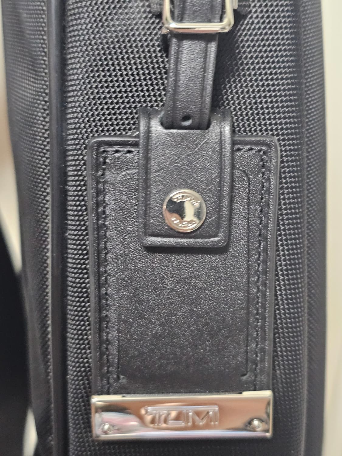 투미 어리베 마틴 슬링백 민트급 상품이미지4