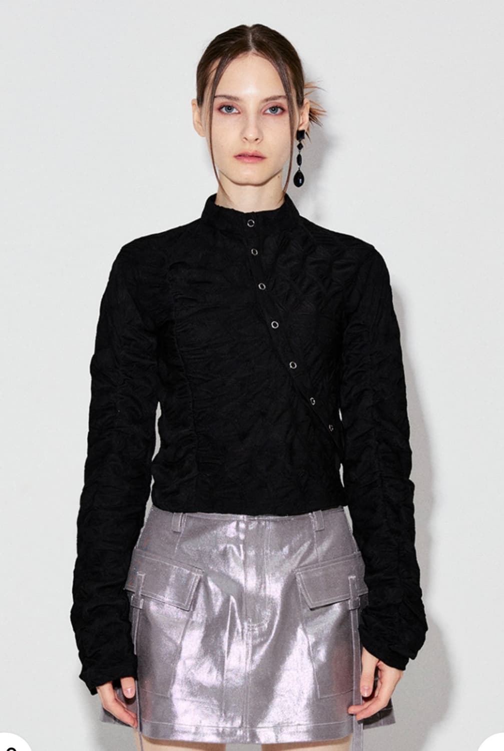 (새상품) 데비어퍼 셔링 탑 블랙 OS 상품이미지1